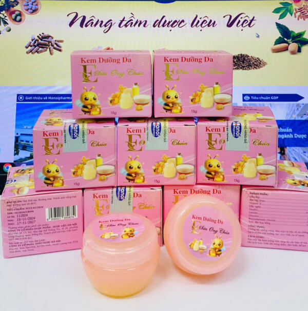 Kem Dưỡng Da E Sữa Ong Chúa